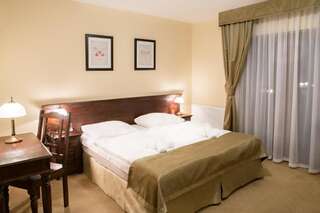 Отель Hotel Carmen Карпач Двухместный номер с 1 кроватью или 2 отдельными кроватями-1
